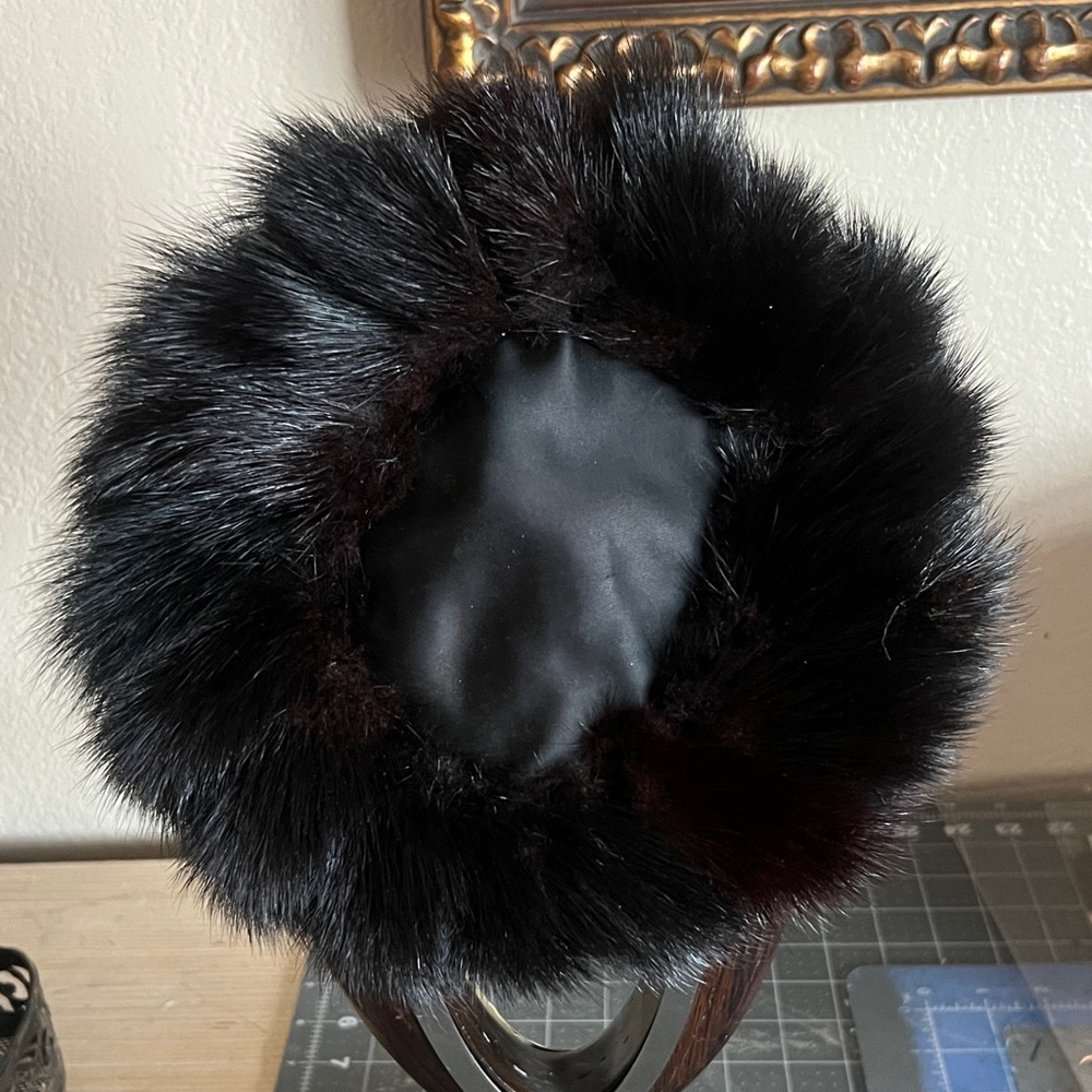 Elegant Black Fur Women's Hat